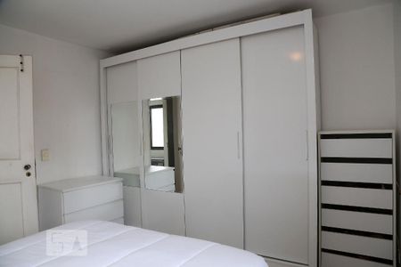 Apartamento à venda com 57m², 1 quarto e 1 vagaQuarto