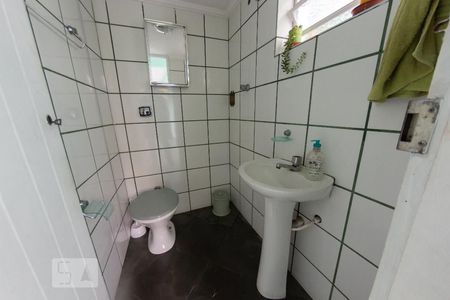 Casa à venda com 200m², 4 quartos e 2 vagasBanheiro 4
