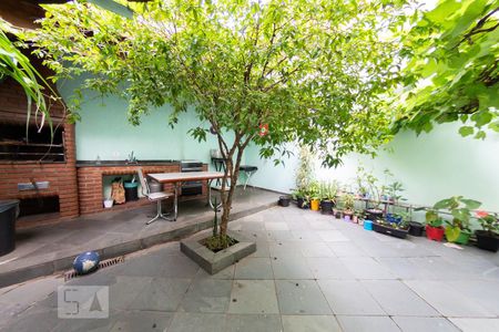 Casa à venda com 200m², 4 quartos e 2 vagasQuintal