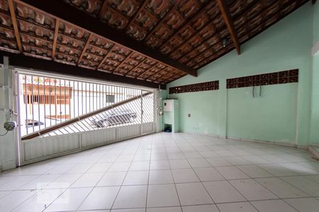 Casa à venda com 200m², 4 quartos e 2 vagasGaragem