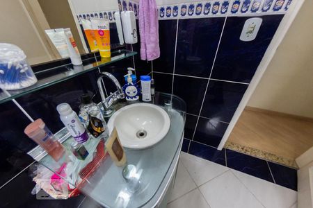 Casa à venda com 200m², 4 quartos e 2 vagasBanheiro da Suíte 1