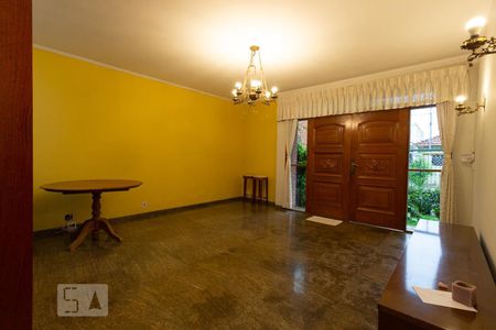 Sala de casa à venda com 3 quartos, 330m² em Parque Edu Chaves, São Paulo