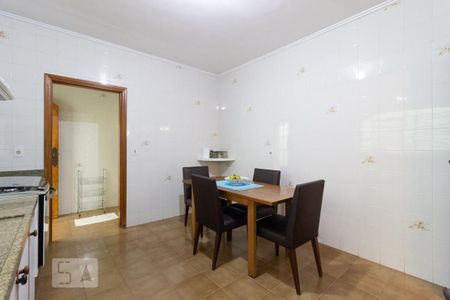 Casa à venda com 330m², 3 quartos e 8 vagasCozinha
