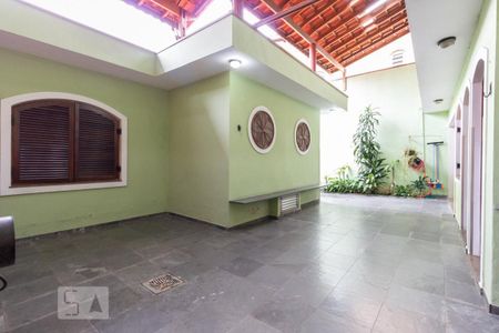 Casa à venda com 330m², 3 quartos e 8 vagasChurrasqueira