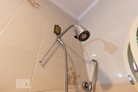 Casa à venda com 330m², 3 quartos e 8 vagasBanheiro suíte 3