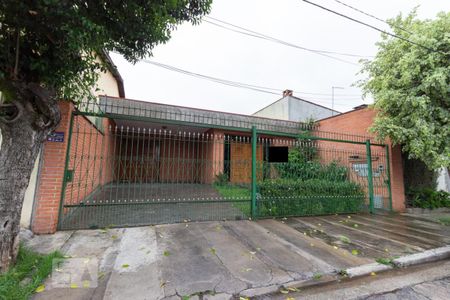 Casa à venda com 330m², 3 quartos e 8 vagasFachada