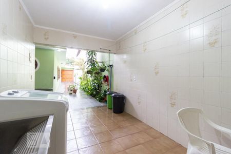 Casa à venda com 330m², 3 quartos e 8 vagasÁrea de serviço