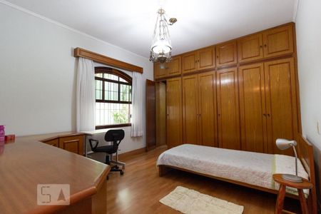 Casa à venda com 330m², 3 quartos e 8 vagasSuíte 2