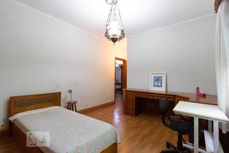 Casa à venda com 330m², 3 quartos e 8 vagasSuíte 2