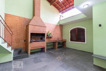 Casa à venda com 330m², 3 quartos e 8 vagasChurrasqueira
