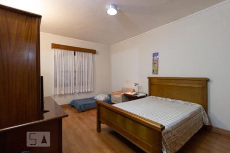 Casa à venda com 330m², 3 quartos e 8 vagasSuíte 3