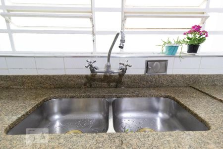 Casa à venda com 330m², 3 quartos e 8 vagasCozinha