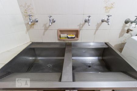 Casa à venda com 330m², 3 quartos e 8 vagasÁrea de serviço