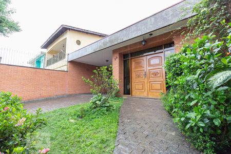 Casa à venda com 330m², 3 quartos e 8 vagasEntrada