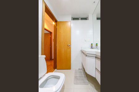 Apartamento à venda com 220m², 4 quartos e 4 vagasBanheiro Social