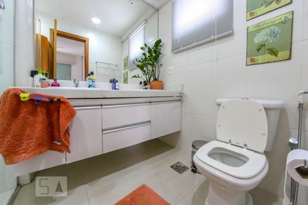 Apartamento à venda com 220m², 4 quartos e 4 vagasBanheiro da Suíte 2