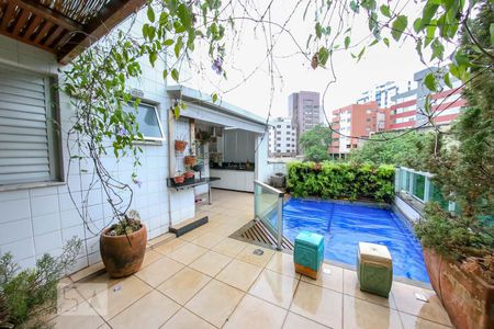 Apartamento à venda com 220m², 4 quartos e 4 vagasVaranda gourmet