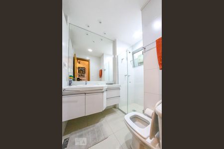 Apartamento à venda com 220m², 4 quartos e 4 vagasBanheiro Social