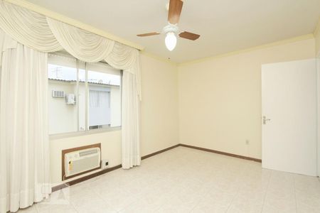 QUARTO 1 de apartamento para alugar com 2 quartos, 69m² em Sarandi, Porto Alegre