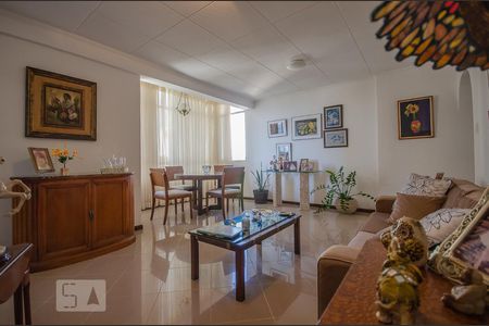 Sala de apartamento para alugar com 3 quartos, 114m² em Barra, Salvador