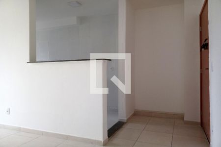 Hall de Entrada de apartamento para alugar com 2 quartos, 43m² em Cruzeiro do Sul, Nova Iguaçu