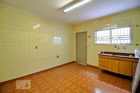 Casa para alugar com 200m², 2 quartos e 2 vagasCozinha