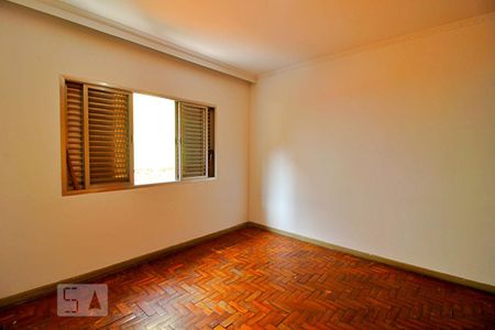 Casa para alugar com 200m², 2 quartos e 2 vagasQuarto 2