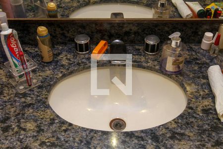 Apartamento à venda com 135m², 3 quartos e 1 vagaBanheiro do Quarto 1 - Suíte