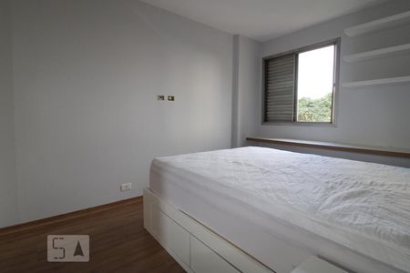Suíte de apartamento à venda com 2 quartos, 75m² em Campo Belo, São Paulo