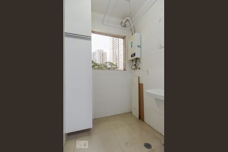 Apartamento à venda com 87m², 3 quartos e 2 vagas Apartamento à venda com 87m², 3 quartos e 2 vagasÁrea de Serviço