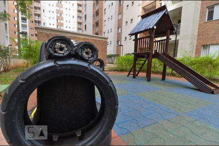 Apartamento à venda com 87m², 3 quartos e 2 vagas Apartamento à venda com 87m², 3 quartos e 2 vagasÁrea Comum - Playground