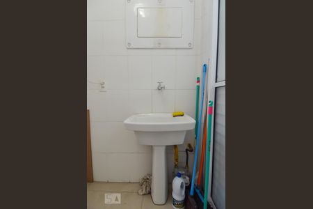 Apartamento à venda com 87m², 3 quartos e 2 vagas Apartamento à venda com 87m², 3 quartos e 2 vagasÁrea de Serviço
