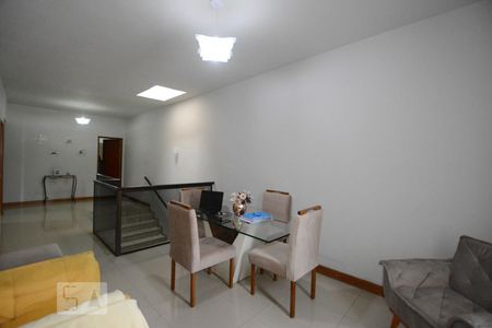 Saleta das Suítes de casa à venda com 3 quartos, 250m² em Irajá, Rio de Janeiro