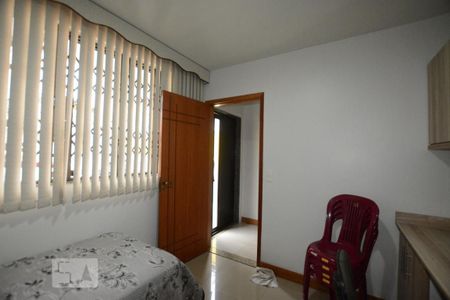 Casa à venda com 250m², 3 quartos e 2 vagasQuarto de Serviço