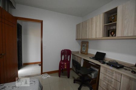 Casa à venda com 250m², 3 quartos e 2 vagasQuarto de Serviço