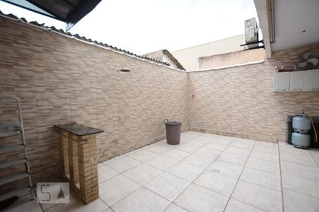Casa à venda com 250m², 3 quartos e 2 vagasÁrea comum - Churrasqueira