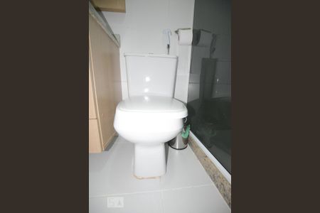 Casa à venda com 250m², 3 quartos e 2 vagasBanheiro da Suíte