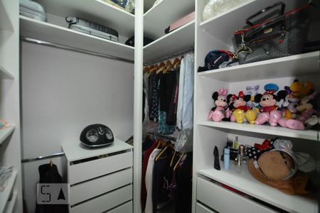 Casa à venda com 250m², 3 quartos e 2 vagasCloset da suíte 1