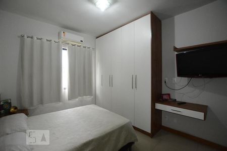Casa à venda com 250m², 3 quartos e 2 vagasQuarto 2 Suite