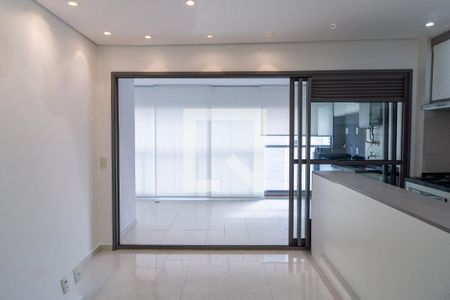 Sala de apartamento para alugar com 2 quartos, 69m² em Vila Romana, São Paulo