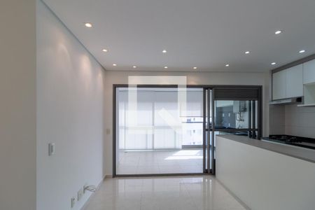 Sala de apartamento para alugar com 2 quartos, 69m² em Vila Romana, São Paulo