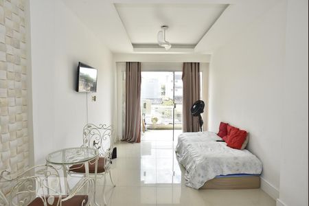 Sala de Apartamento com 2 quartos, 64m² Curicica