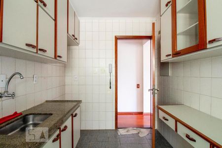 Cozinha de apartamento para alugar com 2 quartos, 60m² em Saúde, São Paulo