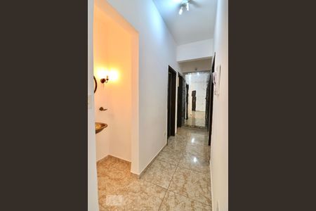 Corredor de apartamento para alugar com 3 quartos, 95m² em Consolação, São Paulo