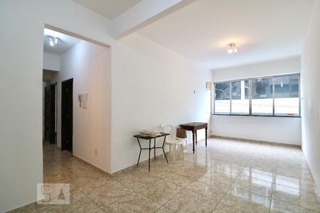 Apartamento para alugar com 95m², 3 quartos e sem vagaSala