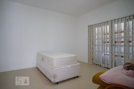 Casa à venda com 500m², 6 quartos e 8 vagasQuarto 2