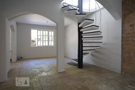 Sala de casa para alugar com 6 quartos, 500m² em Três Figueiras, Porto Alegre