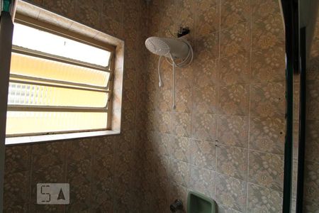 Casa para alugar com 98m², 3 quartos e 2 vagasChuveiro