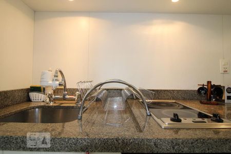 Apartamento à venda com 43m², 1 quarto e 1 vagaPia cozinha
