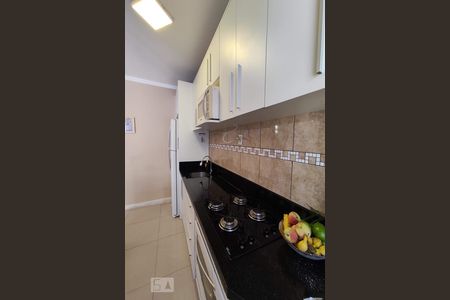 Casa de condomínio para alugar com 111m², 2 quartos e 2 vagasCozinha e Área de Serviço